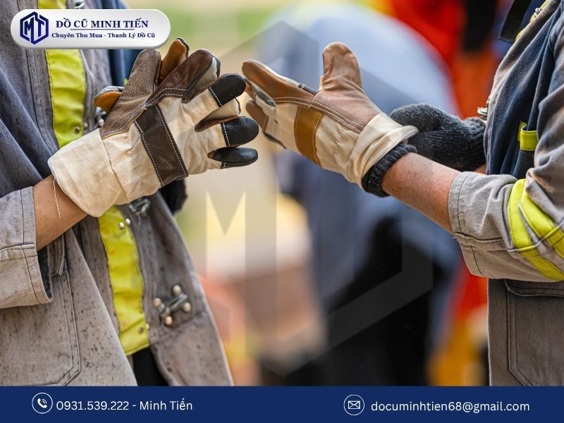 Chuẩn bị trước khi phá dỡ công trình: 7 việc cần chuẩn bị trước 7 Bảo Hộ Lao Động Cho Nhân Công