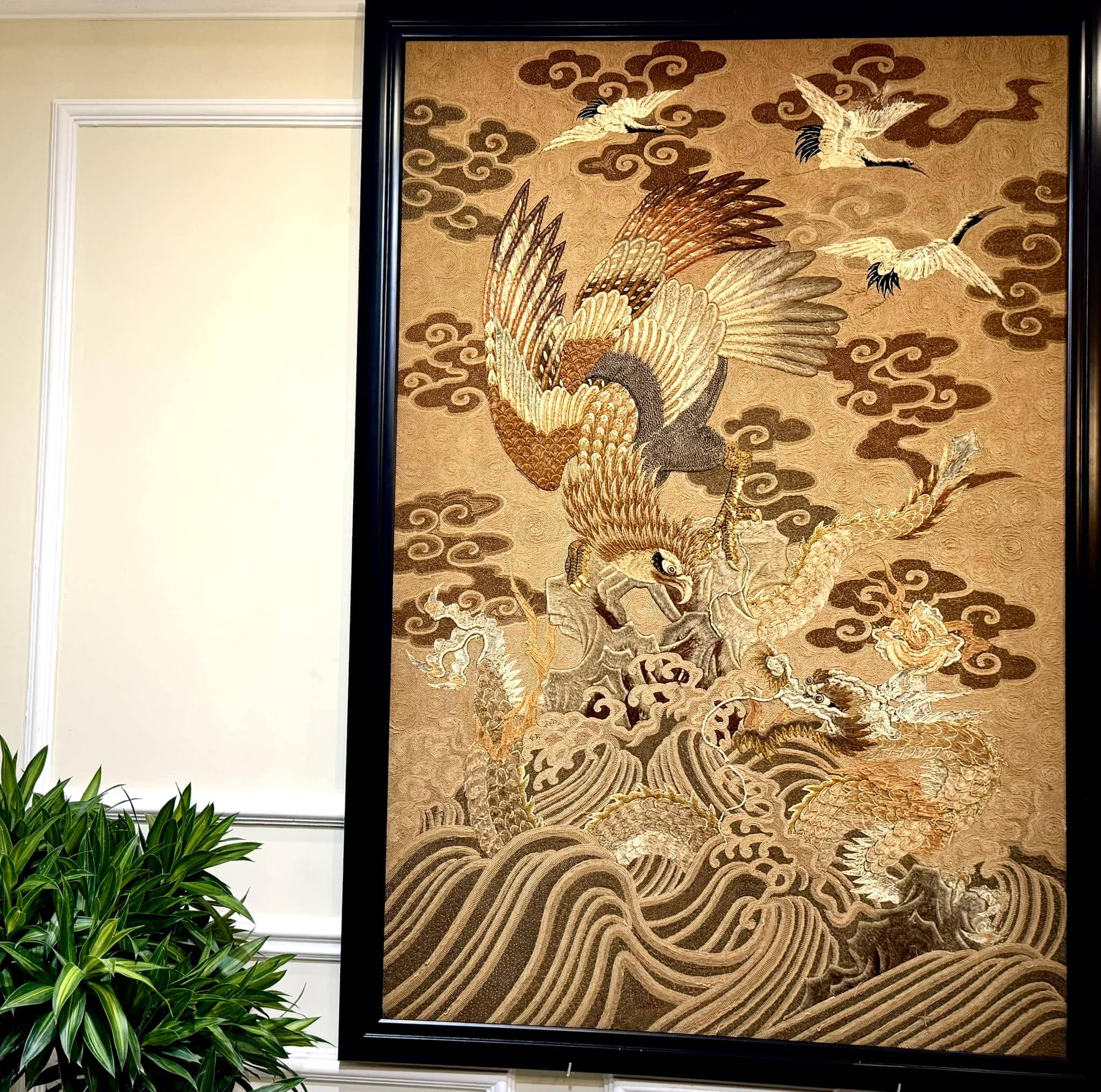 Thu mua tranh thêu cổ xưa uy tín giá cao